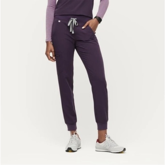 Figs Pants & Jumpsuits Figs Womans Black Zamora Joggers Scrub Pants